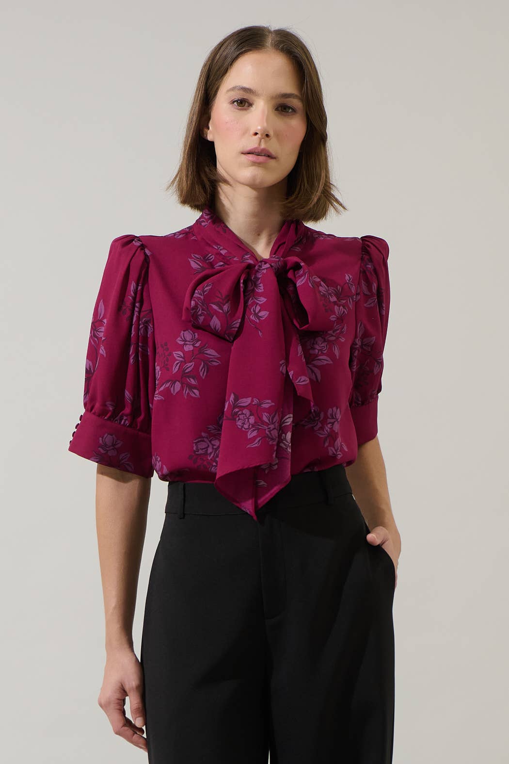 MAGENTA-MULT Zurum Floral Floss Bluse mit Blumenkrawatte für den Großhandel auf Faire0