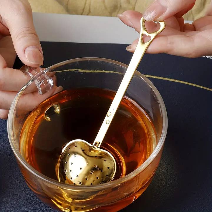 Magnifique Hearts - Wholesale Tea Strainer/Infuser - Elegant Golden Heart Tea Infuser – Touch of Class