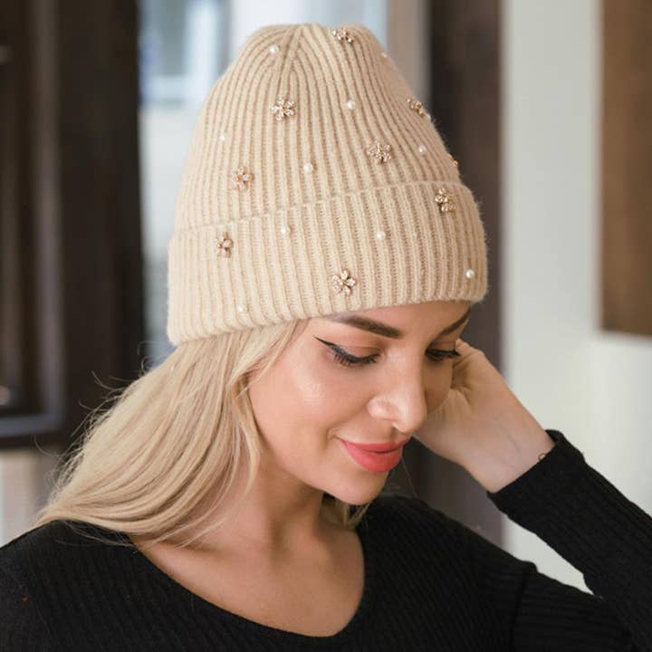 anbfashion - Vendita all'ingrosso Berretto - Donna - Berretto lavorato a maglia con accenti di perle e fiori H-35094