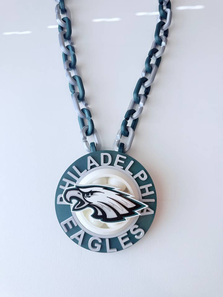 Accessoire de jour de match Philadelphia Eagles Spinning Hype Chain pour la vente par Southern Designs by Kristy