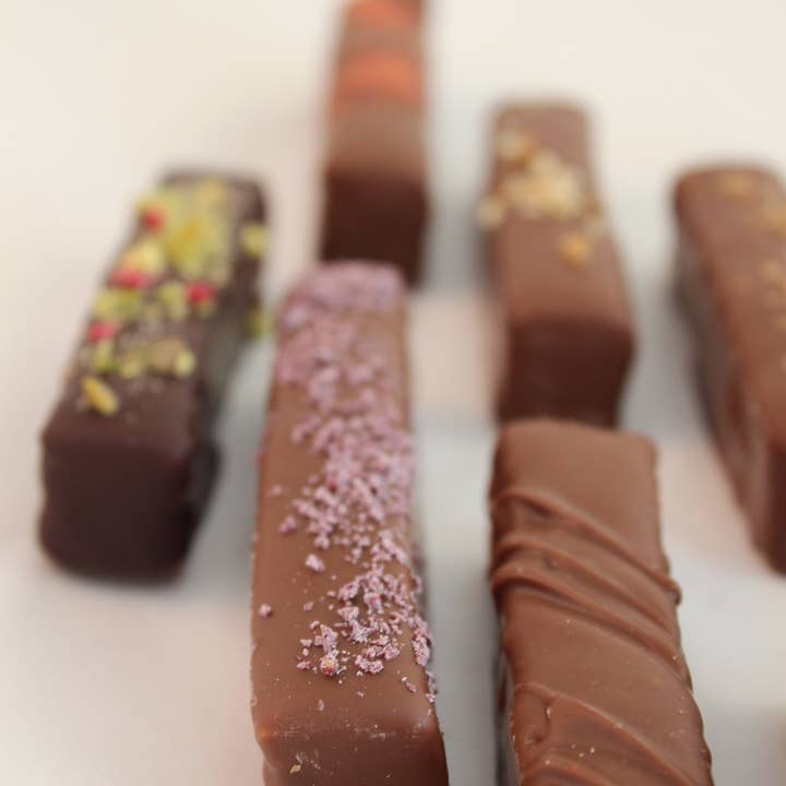 Royale Normande Chocolaterie - Wholesale Chocolate Box - Assorted Marshmallow Stick Box 140g - 139AC32