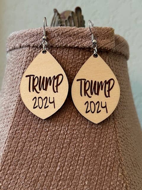 Suchfungoods - Wholesale Hangende/ronde oorbellen - Trump Girl en Trump 2024 Verkiezing 2024 Bengelende oorbellen3