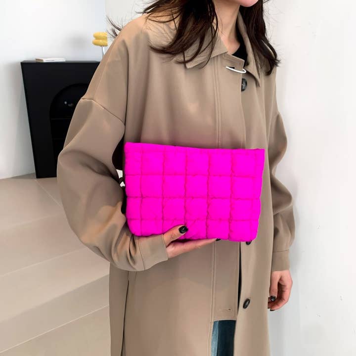 JOSSLYN by wall to wall - Wholesale Makeup/Cosmetic Bag - QUILTED PUFFY COSMETIC MAKEUP POUCH CLUTCH BAG | 40P538