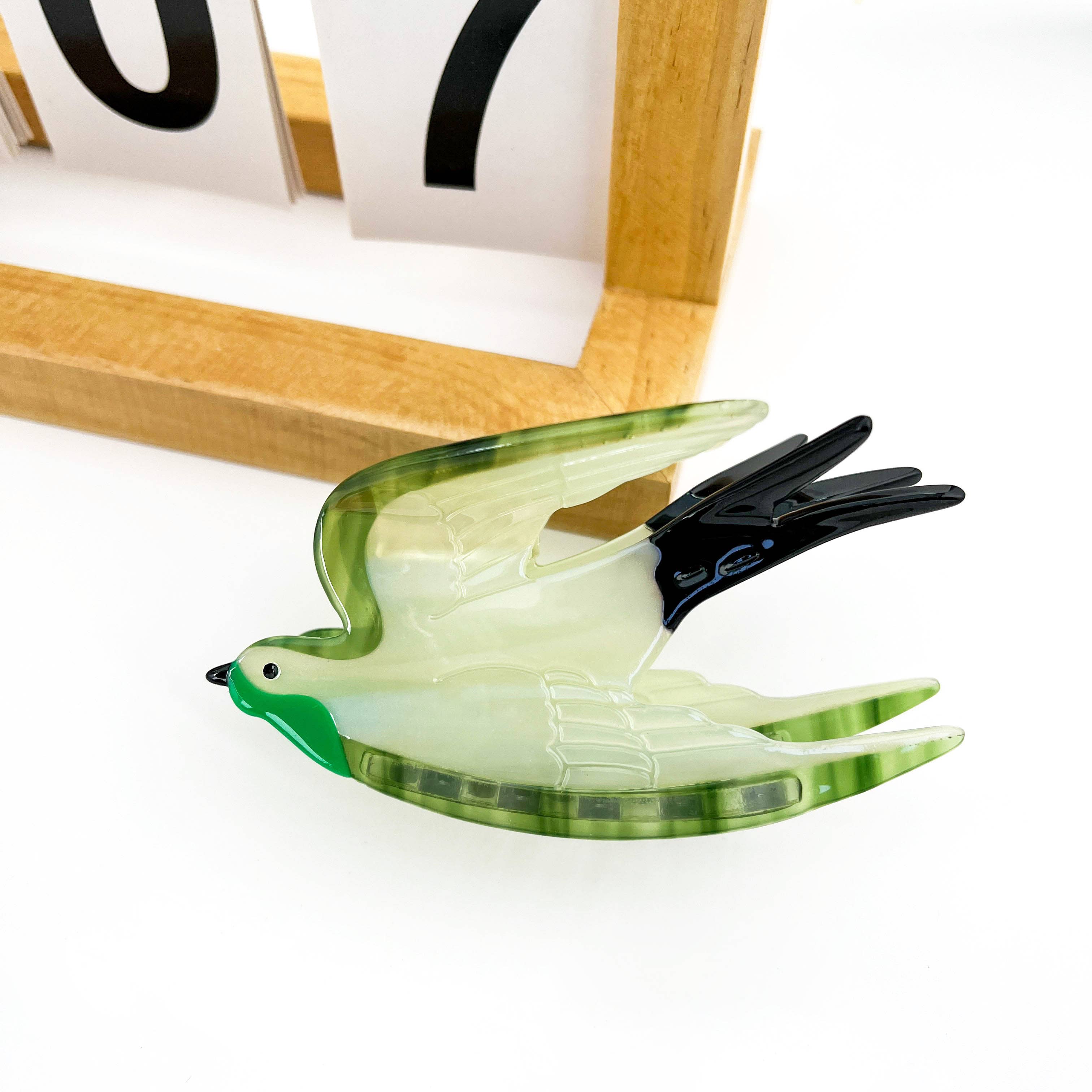 mildstyles - Wholesale Hair Clip - Women's - Swallow Bird Animal Color-Block Acetate Hair Claw Clip7