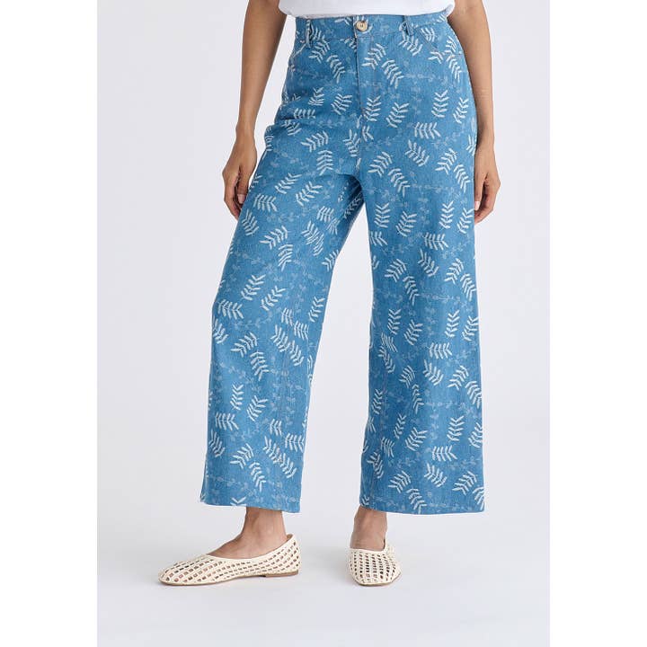 Pantalon en denim à jambes larges avec motif feuille pour la vente par Paisie