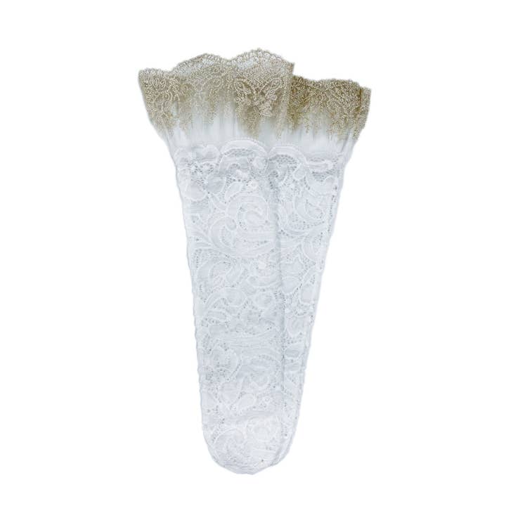 Calze Aida in Pizzo Bianche e Dorate per la vendita all'ingrosso da parte di Petite Maison Kids