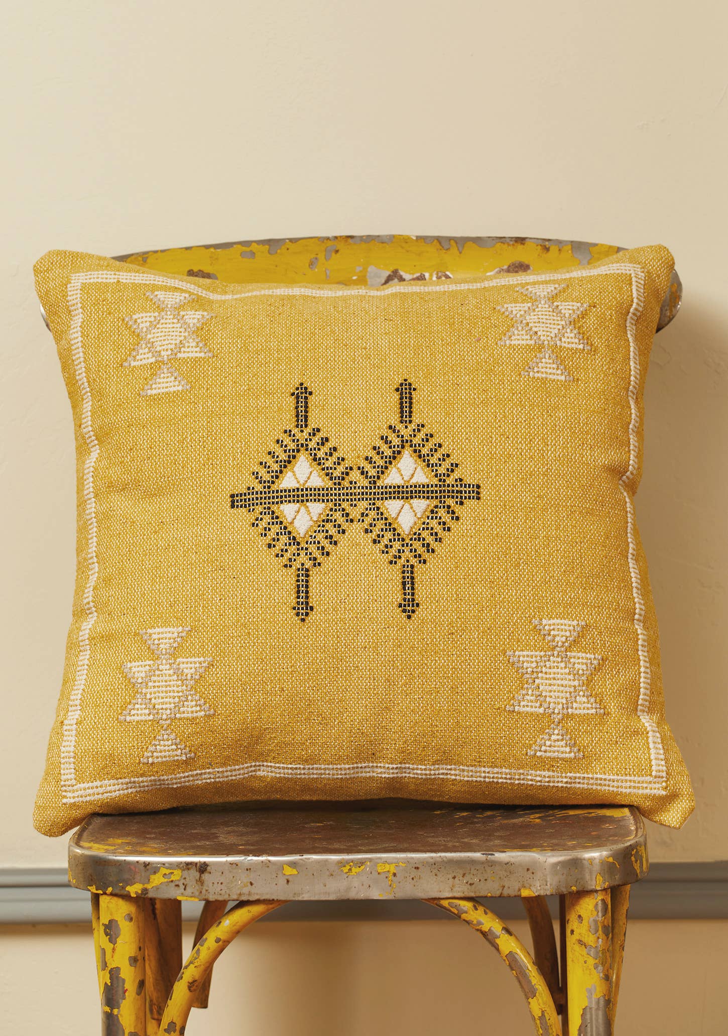 Namaste - Wholesale Kussenset - Geborduurde kussenhoes Salah3