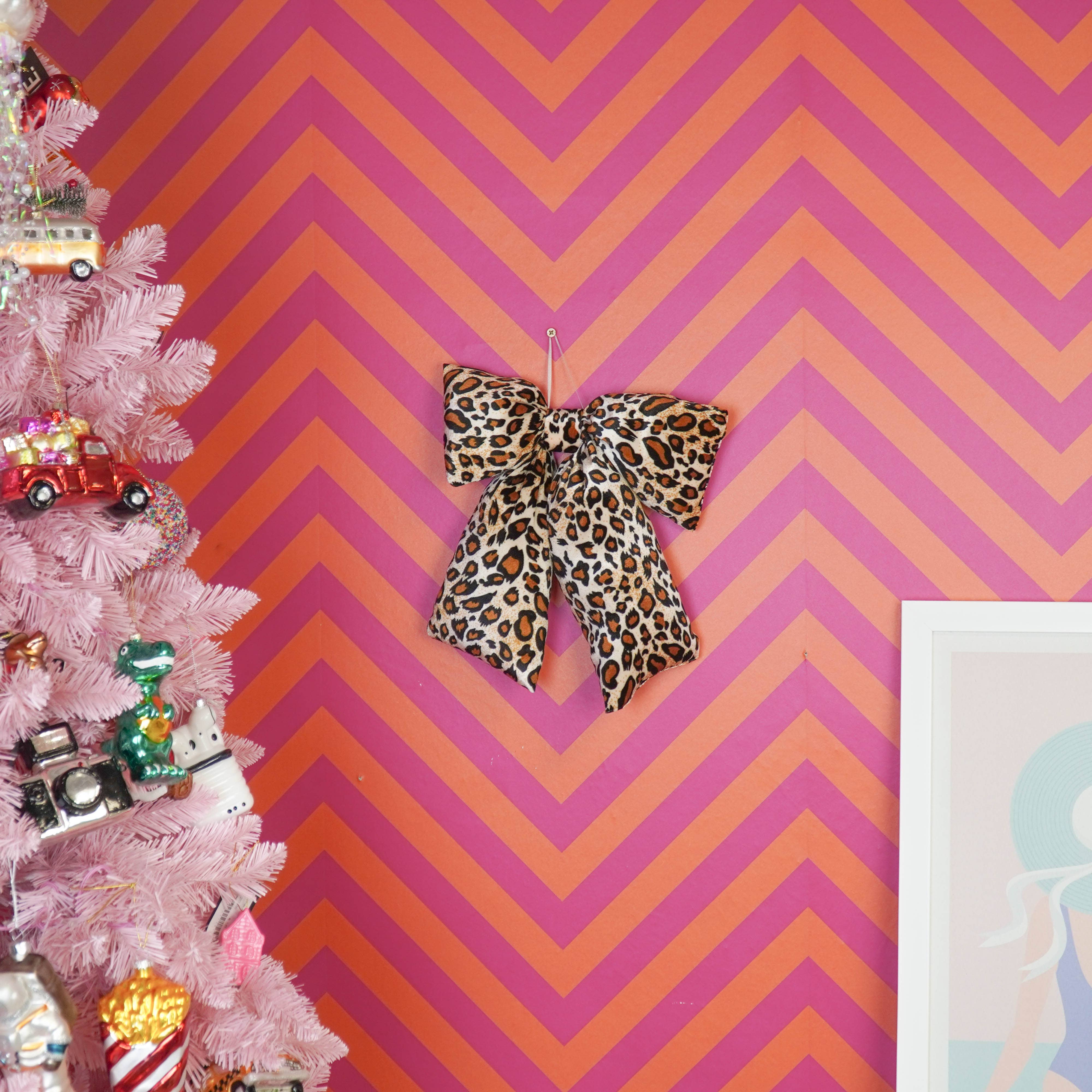 Housevitamin bv - Wholesale Christmas Decoration - Christmas Decoration - Bow - Panter  - Velvety -  32x40cm2