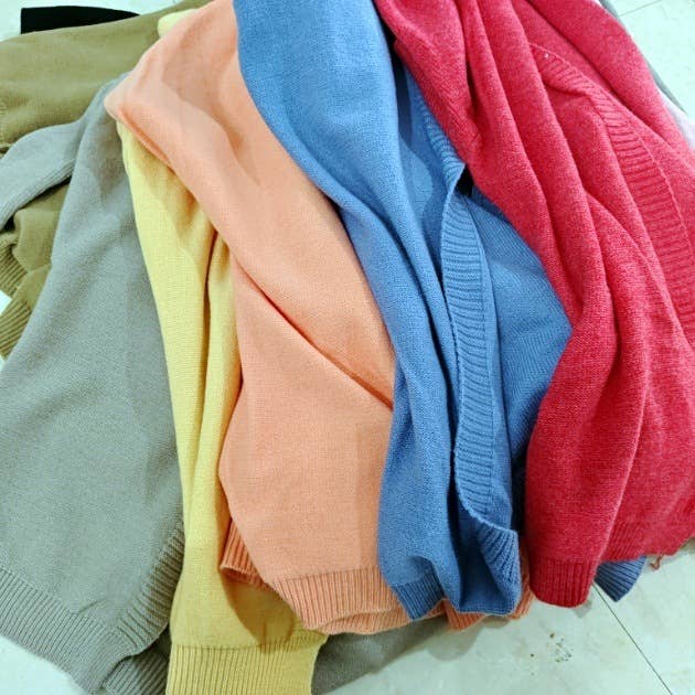 Rosa Clothing - Wholesale Cardigan - Women's - Plain exposed seam Hooded knit long cardigan coat24