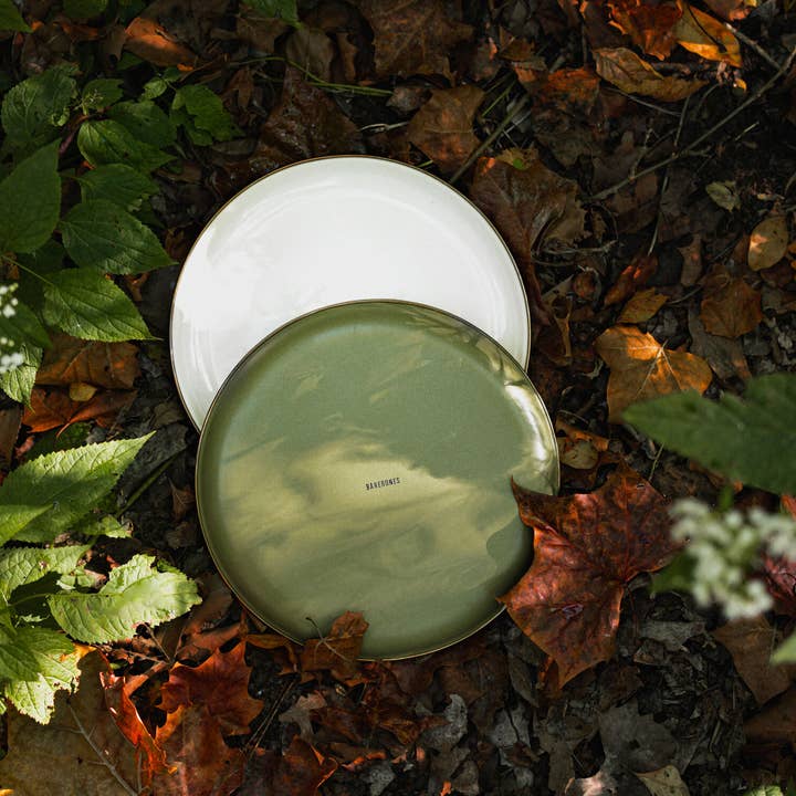 Barebones - Wholesale Dinnerware Set - Enamel 2-Tone Deep Plate Set5