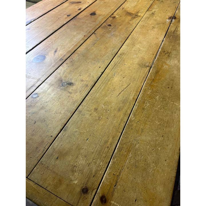 Table à manger rectangulaire en pin de style victorien antique pour la vente par belvoir