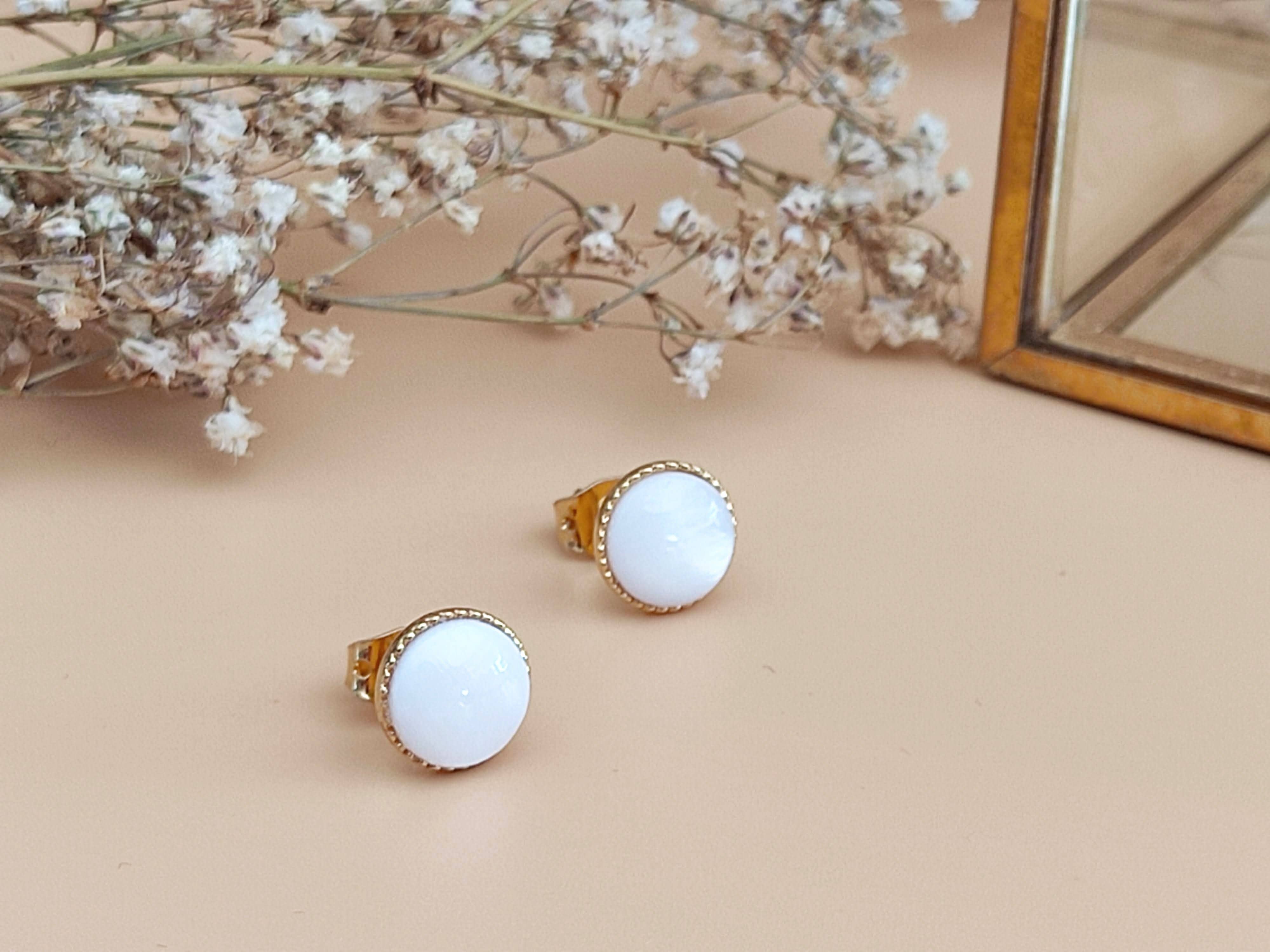 Sophie Bijoux - Wholesale Stud/Post Earrings - La Classique White Pearl earrings
