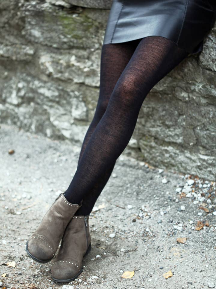 MILANA black merino tights for wholesale by Sokisahtel I BestSockDrawer