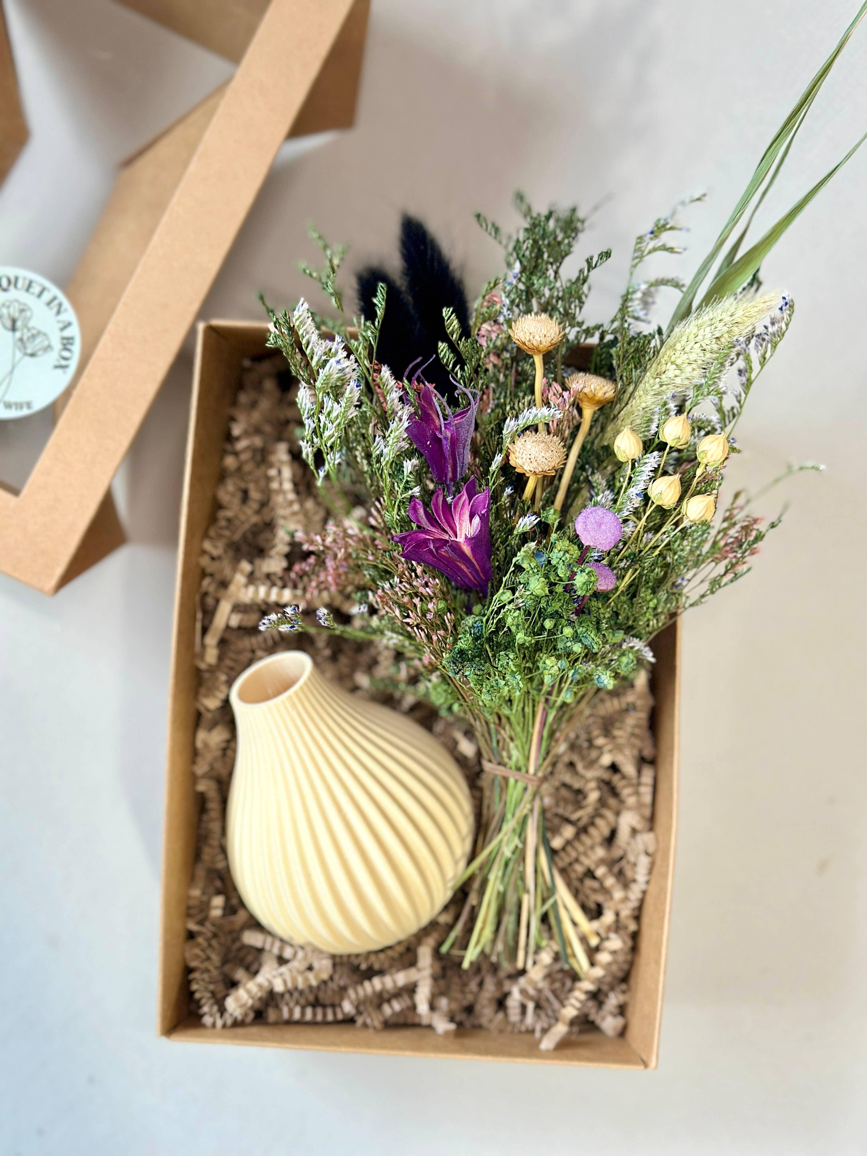 The Gardeners Wife - Wholesale Vase -  Bouquet in a Box — Dried Floral Bouquet + Vase Gift Set 6