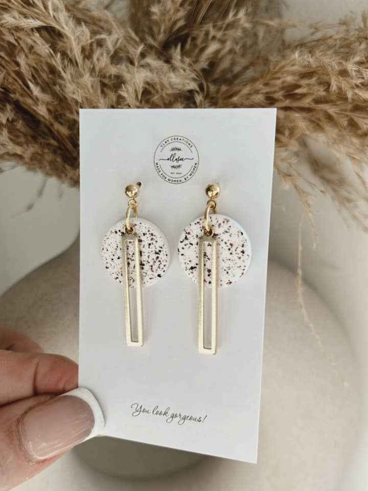 Sprenkelte lilafarbenfarbene Ohrringe für den Großhandel von ElleseeWomen