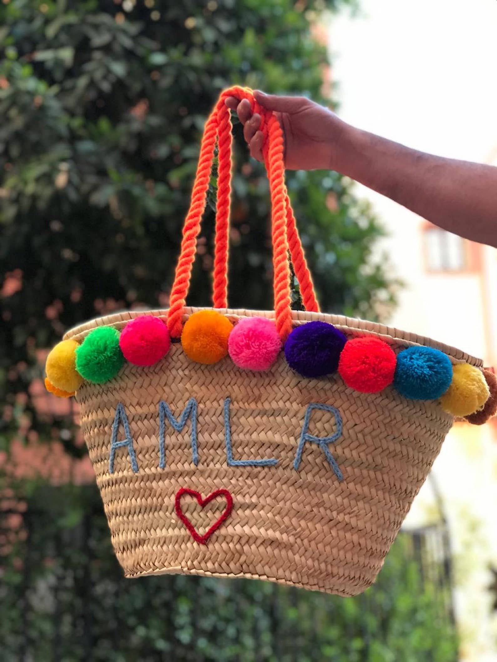 MARRAKECH METACRAFT LTD - Vente Tote bag – femme - Panier en paille marocain personnalisé avec pompon multicolore1