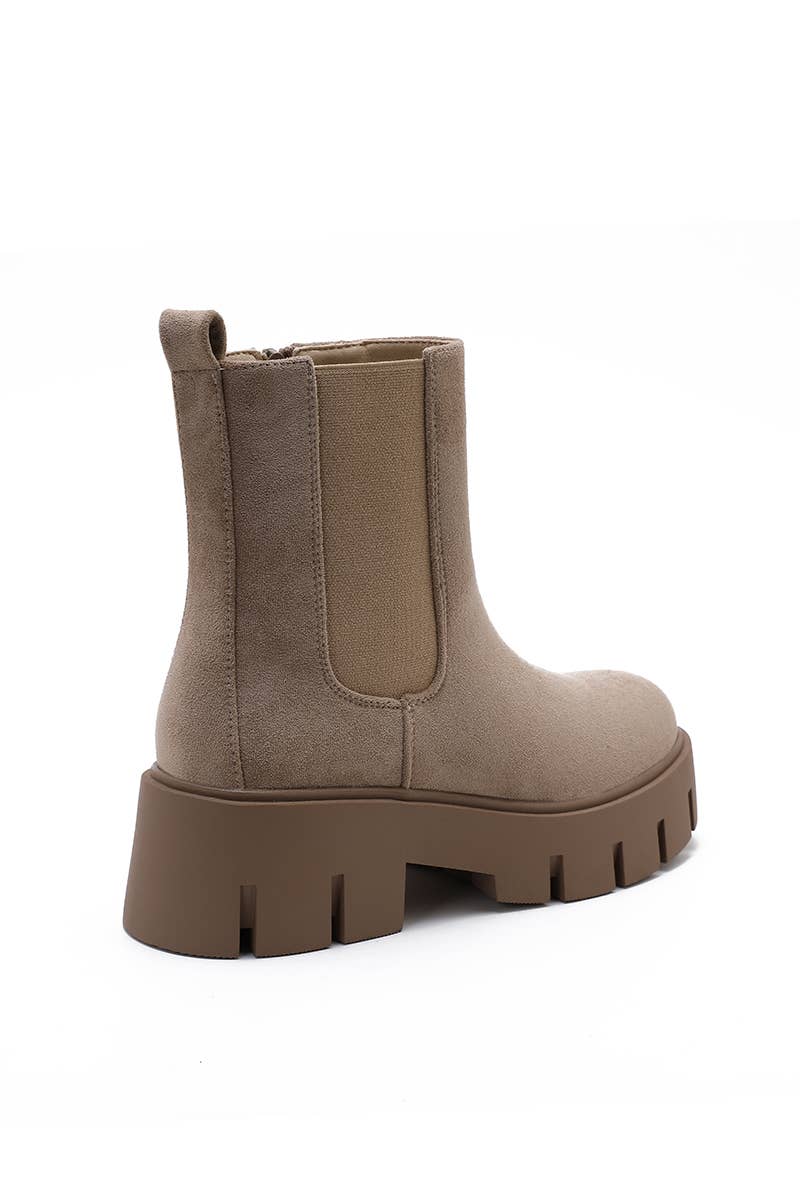 Joia Paris - Wholesale Booties - Women's - Chelsea suede boots with lug sole WZ-1138