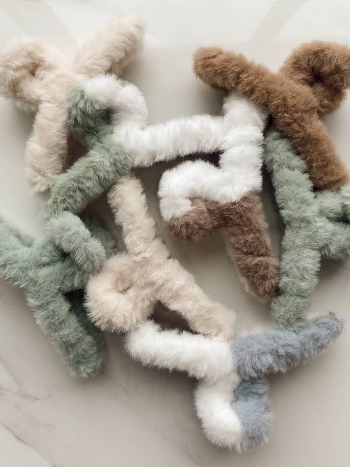 Fuzzy Teddy - Hair Claw Clip for wholesale by Saige Collective