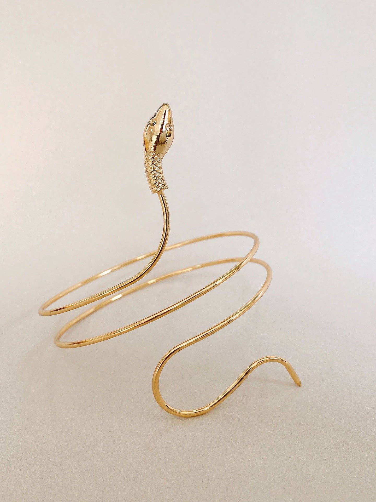 Tourtiwi - Wholesale Cuff Bracelet - Exaggerated Twisted Winding Snake Armband Bracelet0