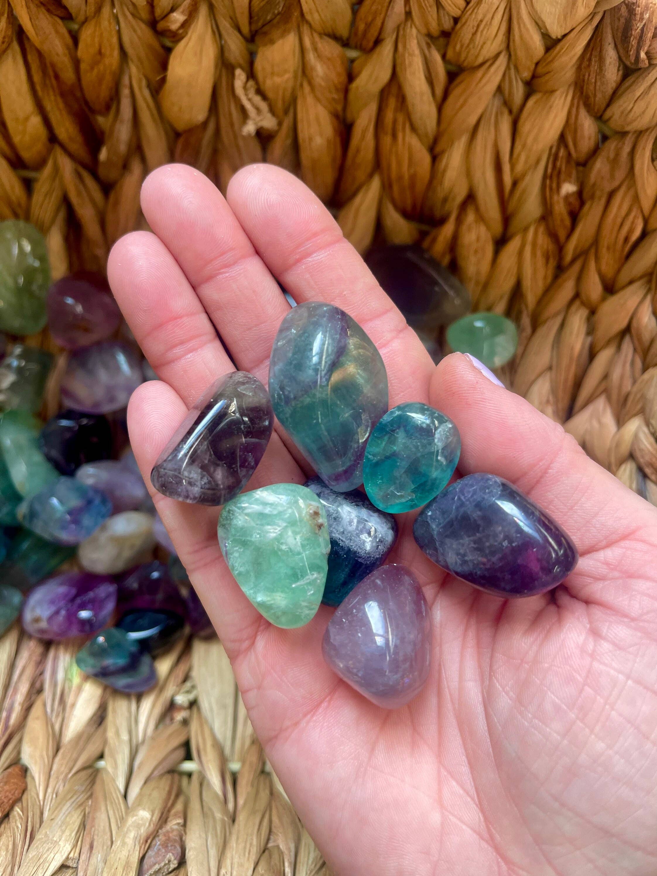 Tumbledshop – Großhandel Spiritueller Stein/Kristall – Trommelsteine aus Fluorit in Regenbogenfarben, gebänderte Fluoritkristalle7