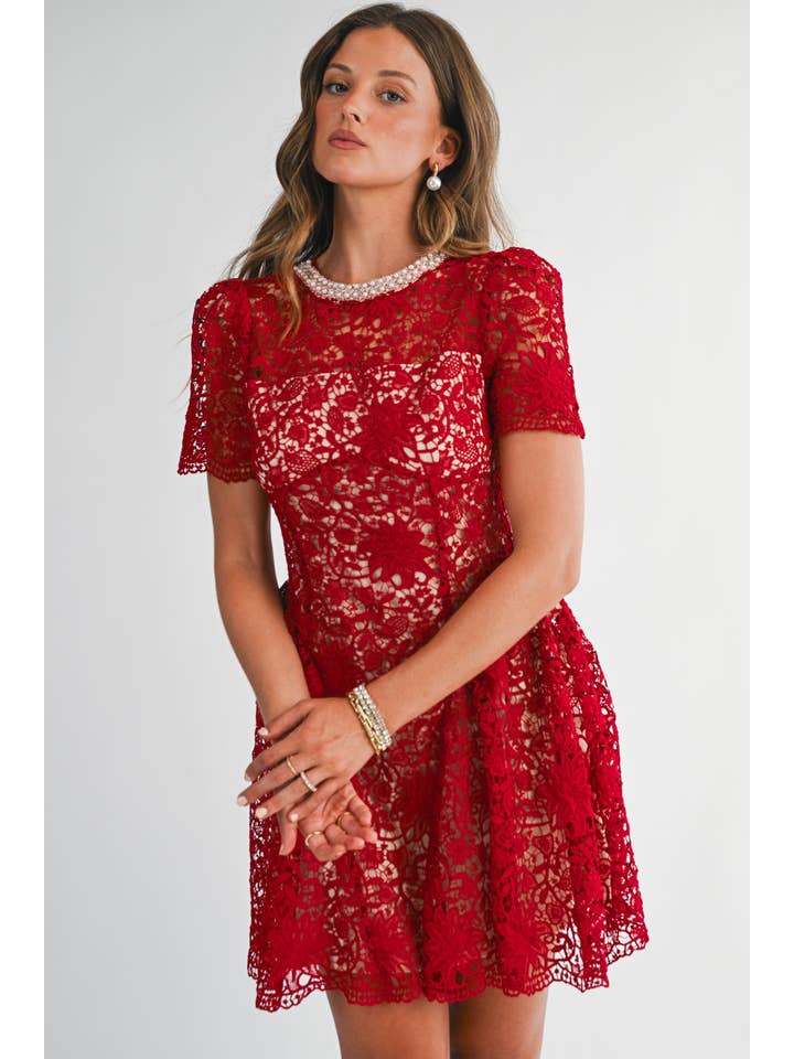 Vermelho YD5057 Vestido Mini Evasé com Renda Ornamentada para venda a revendedores na Faire2