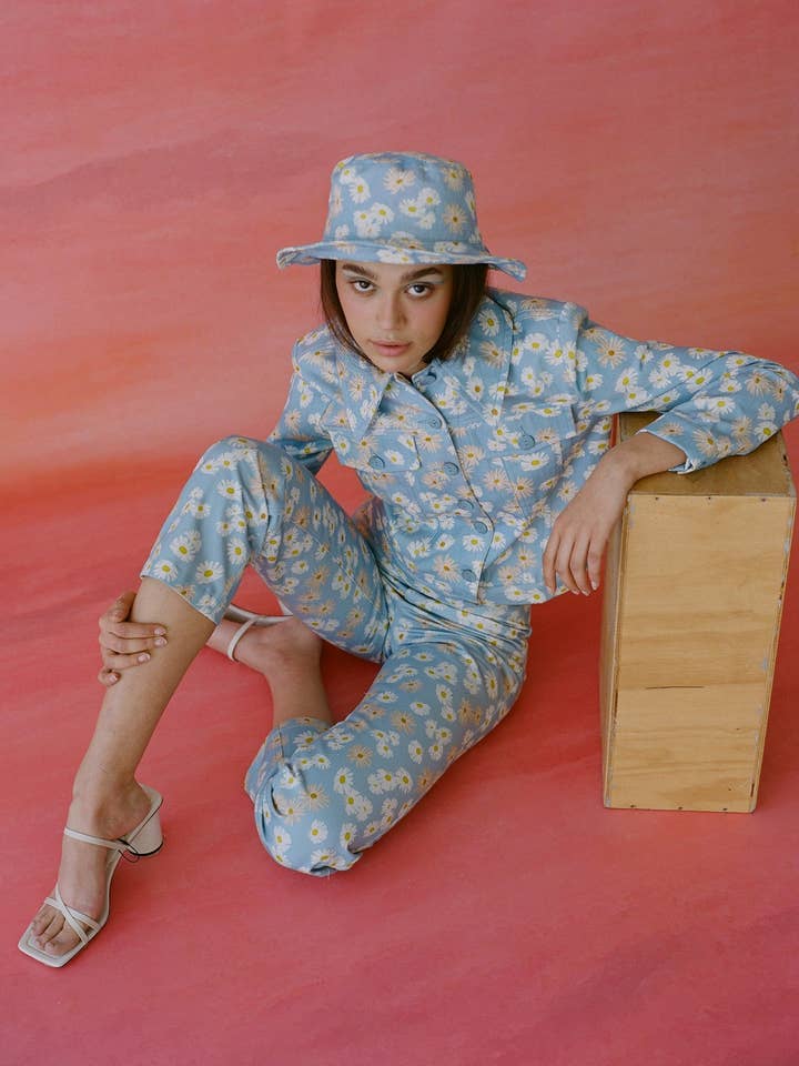 Bedruckte Jacke DIANA daisy blue für den Großhandel von Studio Fantastique