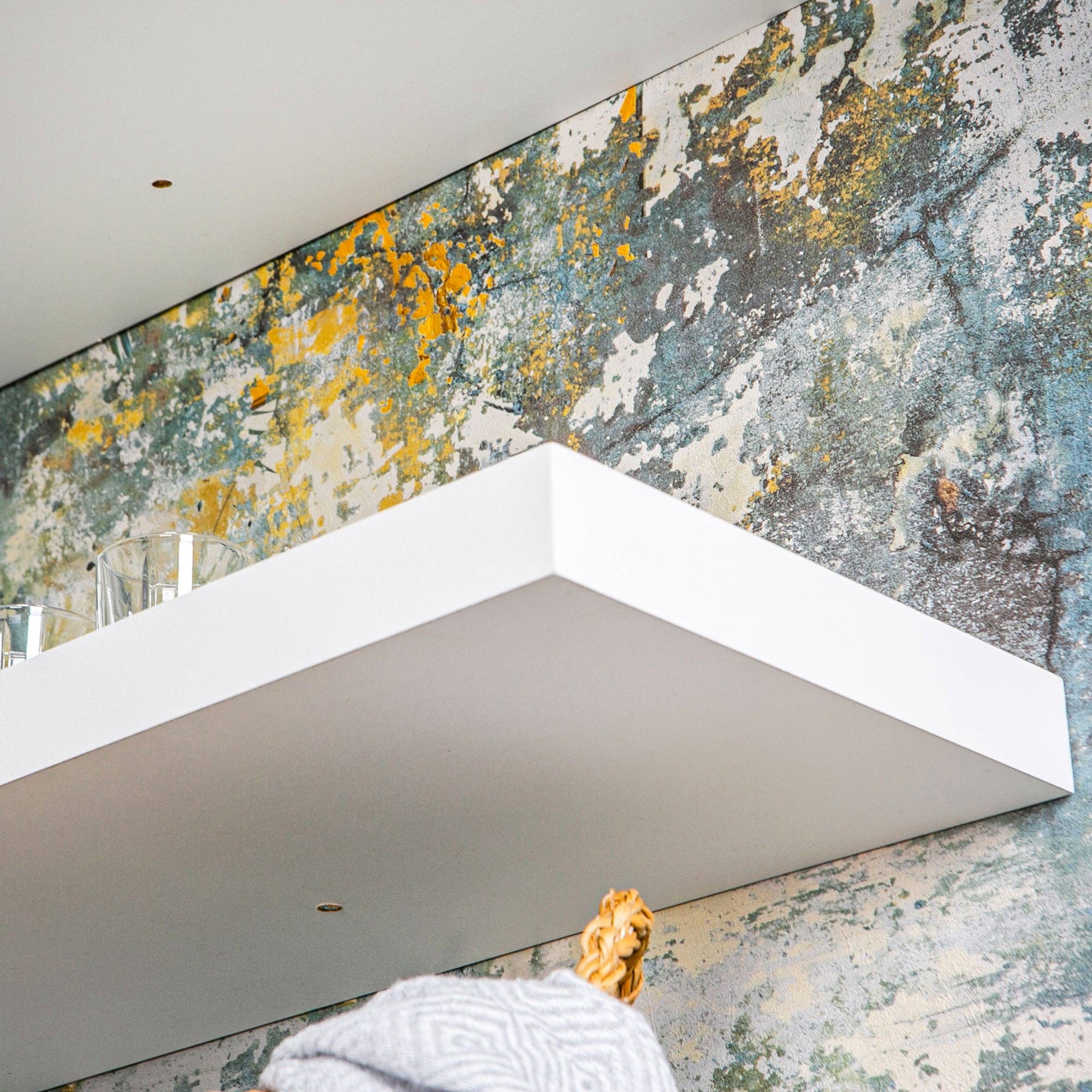 Rinkit Ltd – wholesale Wall-mounted shelf – Harbour Housewares Wooden Floating Shelf - 60cm - White2