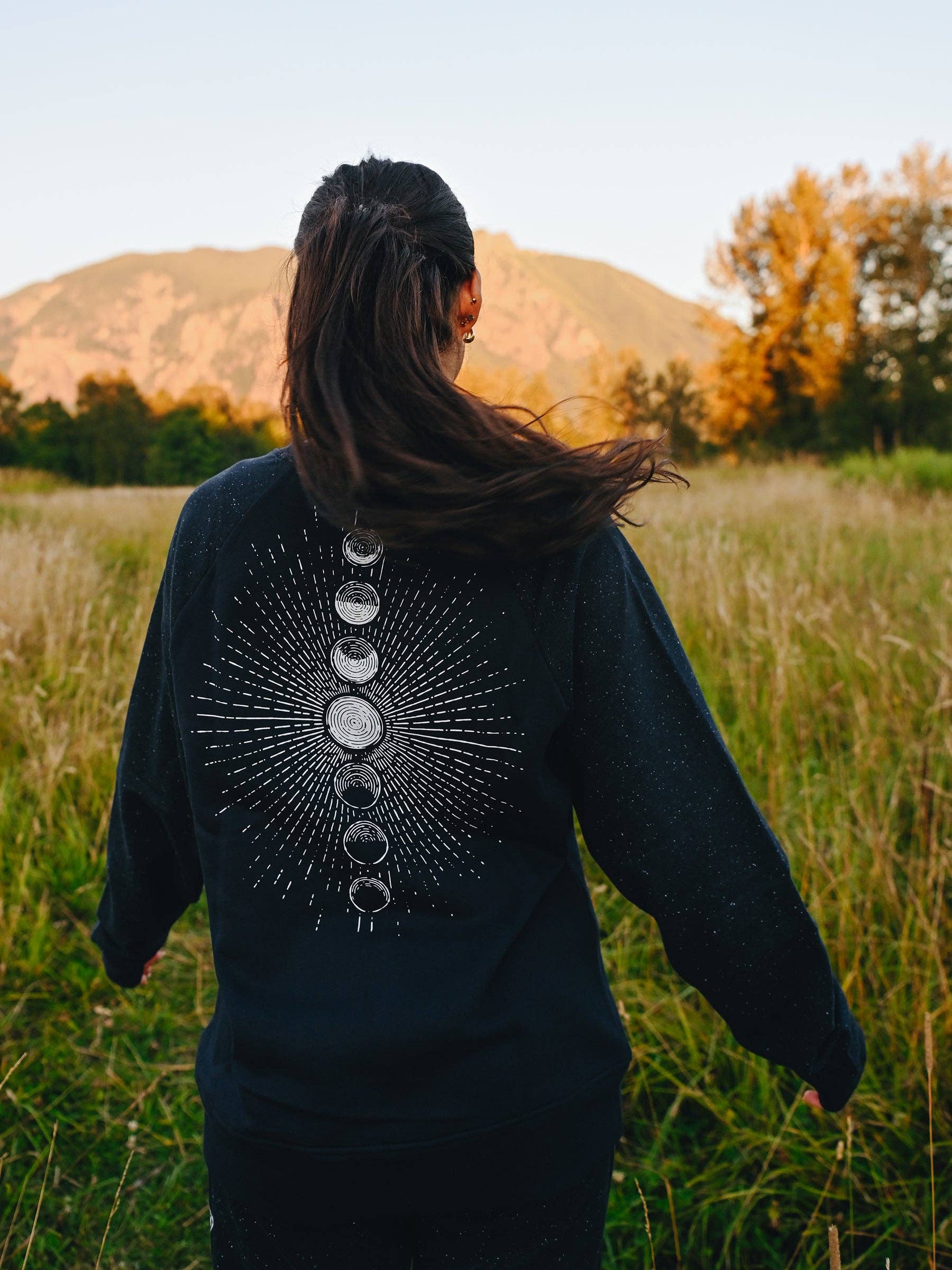 Happy Earth – Engroshandel Grafisk Sweatshirt - Unisex – Moonshine Raglan Pullover9