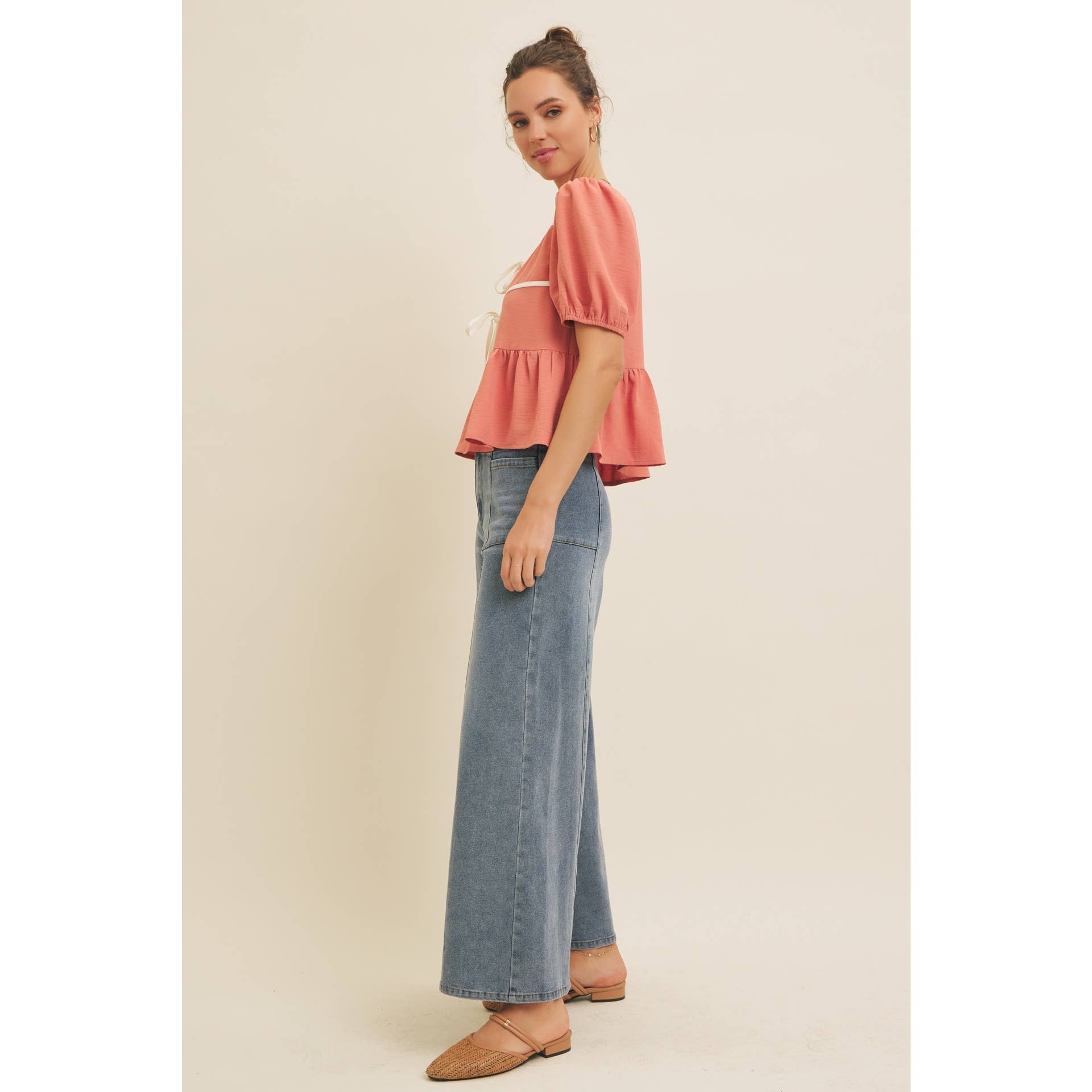 in february - Vente Chemisier – femme - BLOUSE BABYDOLL CHARMANTE AVEC NŒUDS CONTRASTÉS16