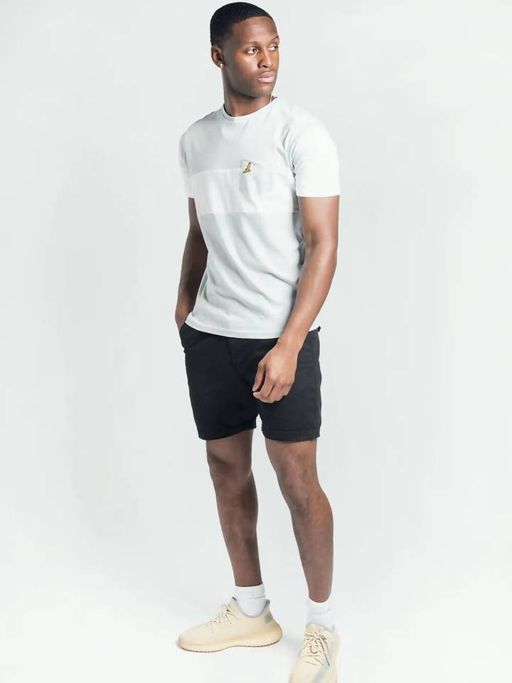 Camiseta listrada com bolso no peito por atacado de J5FASHION