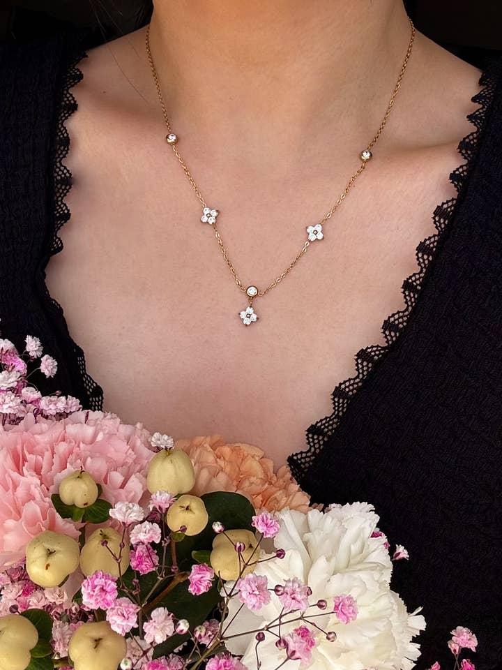 Stainless steel necklaces 224AQ146 for wholesale by BYREN | ÉLINE L'ATELIER