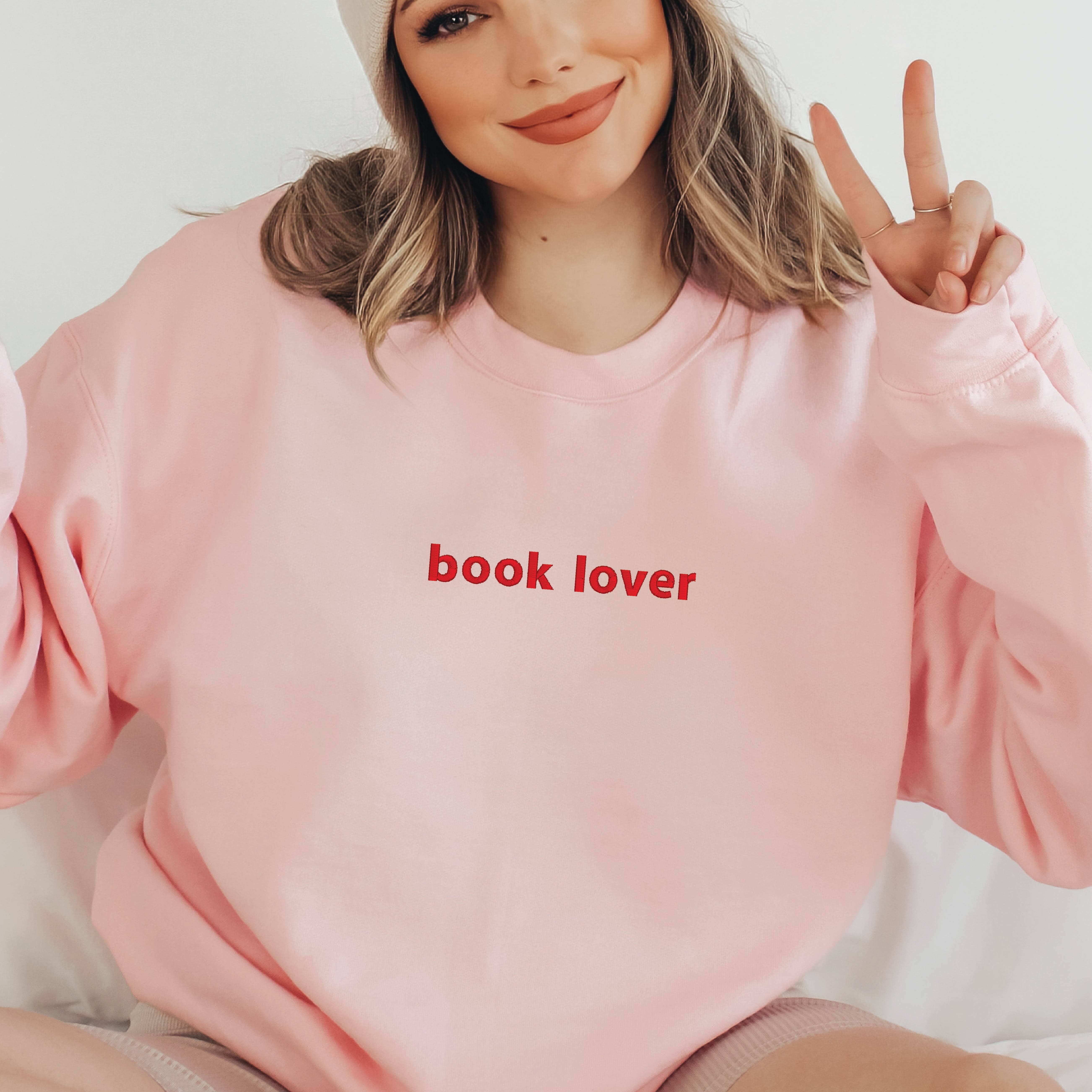 P E T I T R U E - Wholesale Sweatshirt - Women's - Book Lover Embroidered Sweatshirt - Minimalist Design7