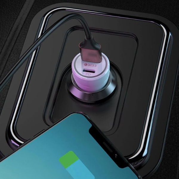 Mila Wholesale - Vendita all'ingrosso Caricatori portatili - Adattatore per auto USB C/A - Peggable in scatola2