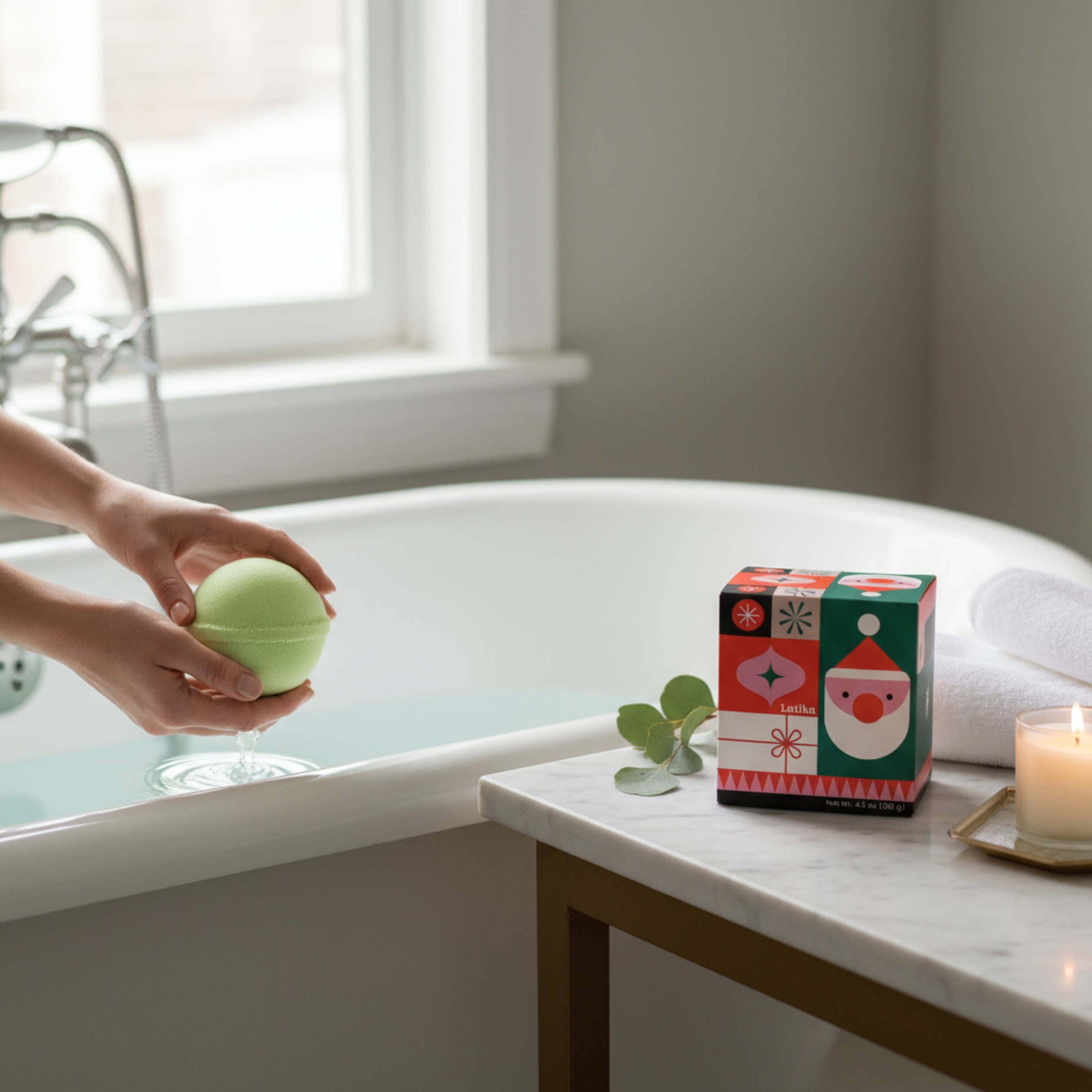 Latika Beauty - Vente Bombe de bain/poudre effervescente pour le bain - Bombe de bain Geo - Cadeau de Noël moderne géométrique du Père Noël1