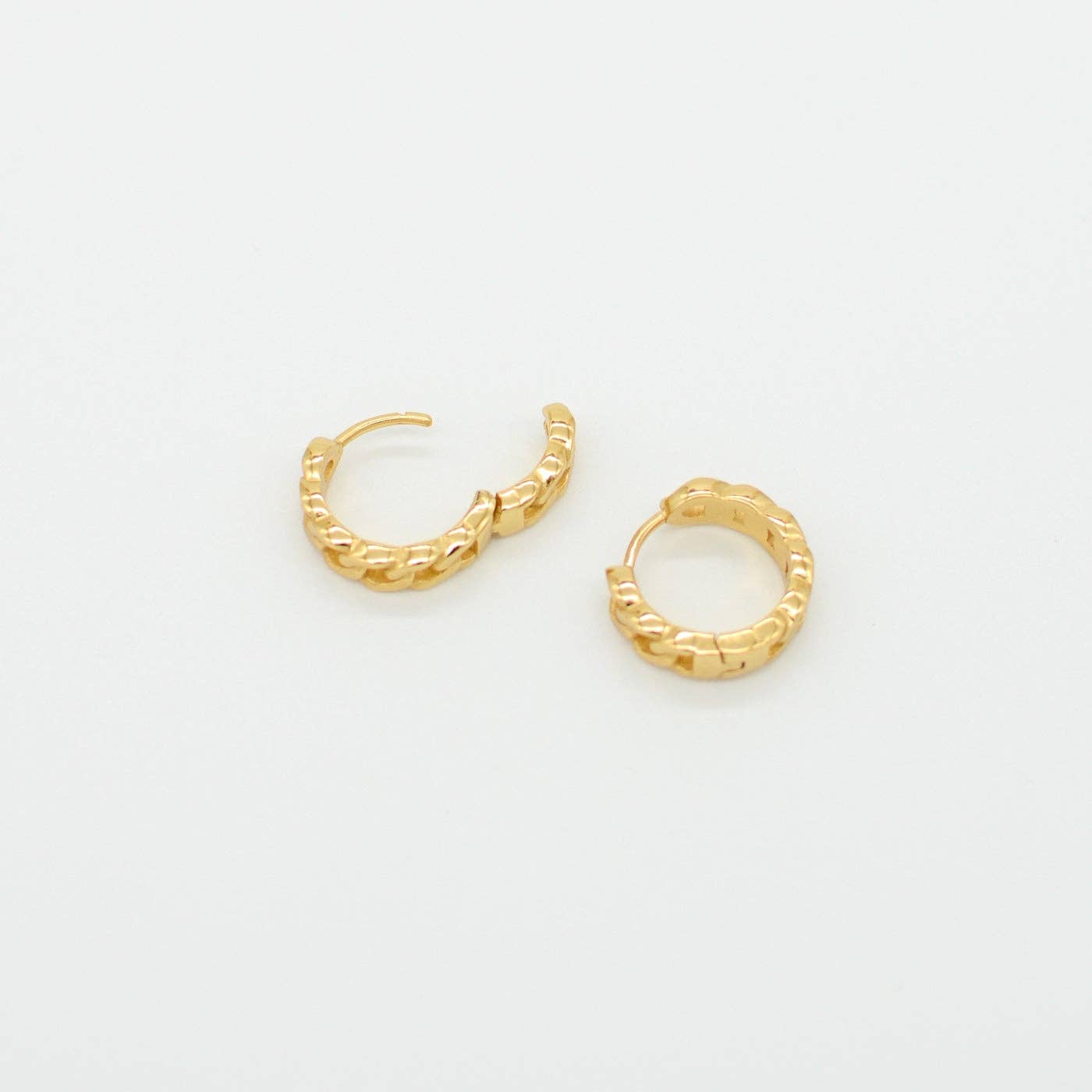 Au 79 - Wholesale Huggie Earrings - Havanna Small Hoop Earrings5