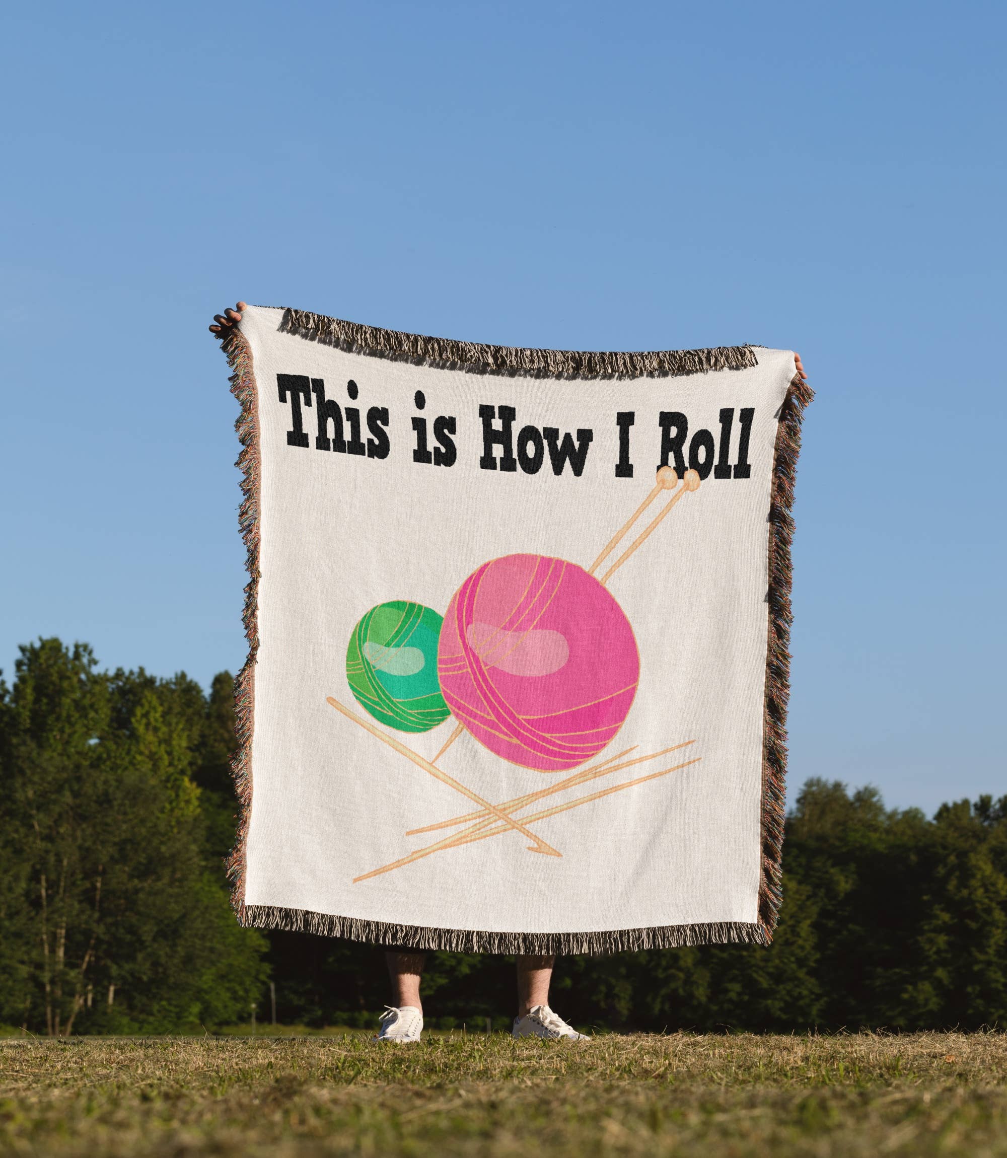 3dRose – Großhandel Überwurfdecke – 3dRose, So rolle ich Garnknäuel-Strickdesign, Decke1