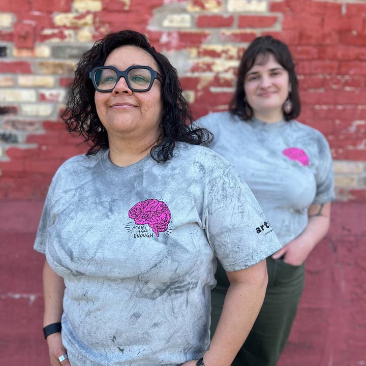 "Meer Dan Genoeg" Mini Brain Unisex T-shirt voor wholesale door Artery Ink