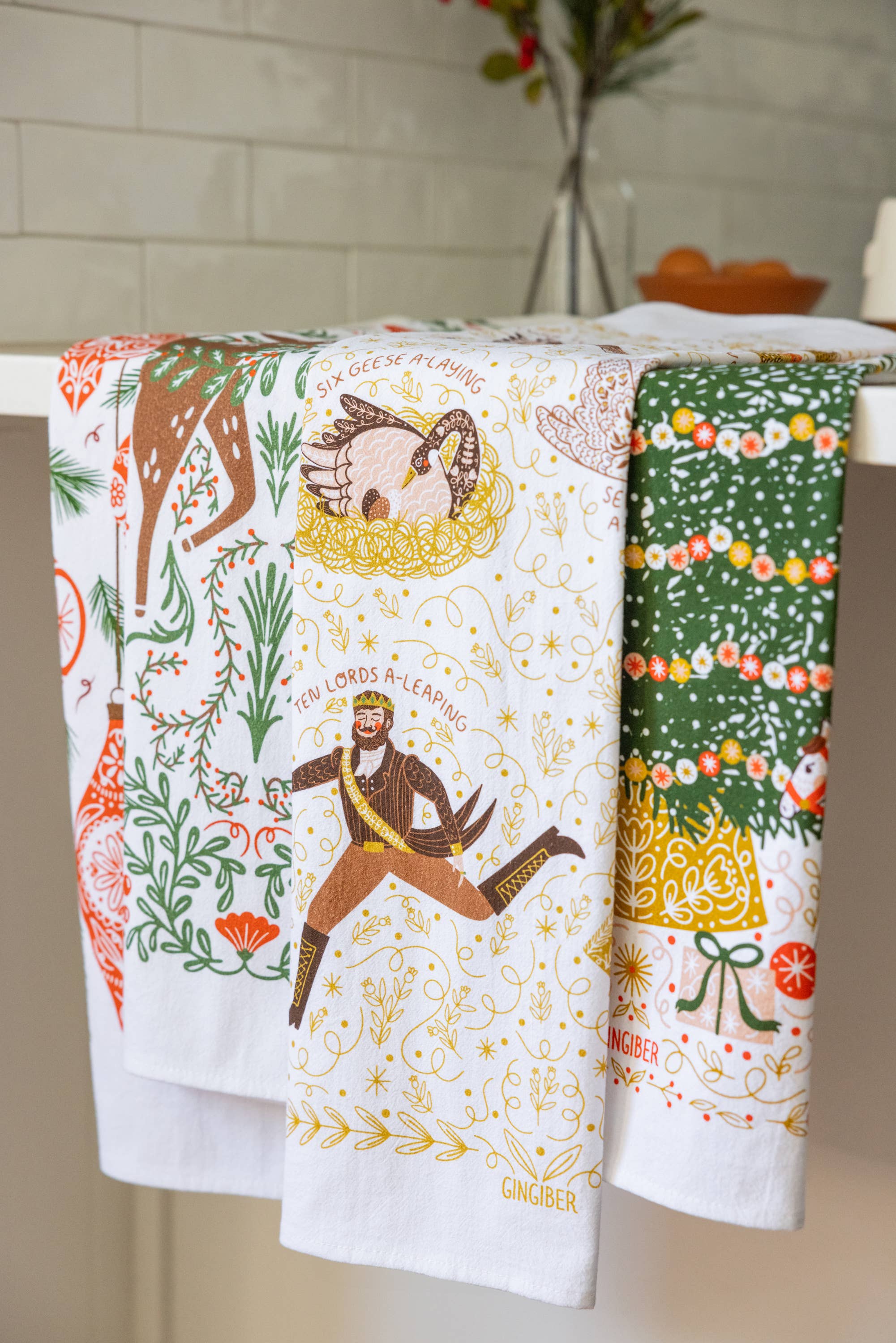 Gingiber - Wholesale Tea Towel - 12 Days of Christmas Tea Towel – Classic Holiday Decor8