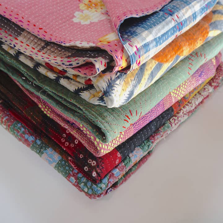 Vintage Addiction - Wholesale Throw blanket - One of A Kind/6PK Vintage Kantha Blanket Collection2
