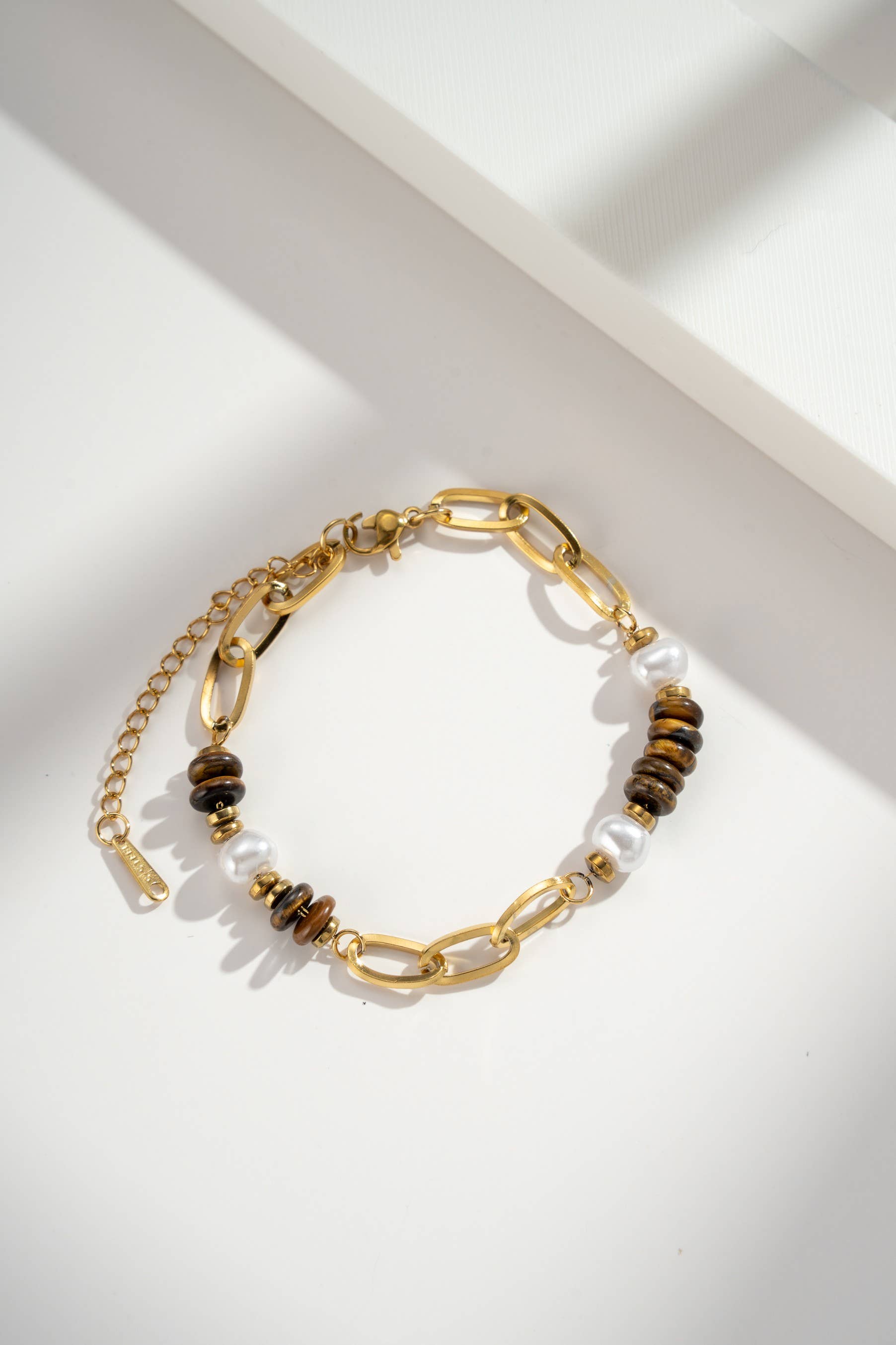 COSMOS - Wholesale Beaded Bracelet - Gold bracelet with pearly beads and tiger's eye stone steel1