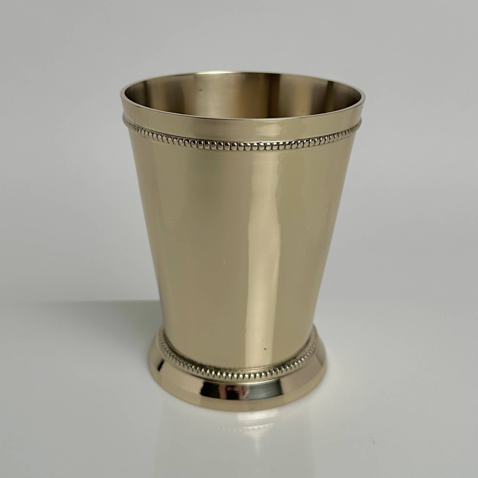 India Handicrafts Inc – Engroshandel Bordpynt – Hvidguld messing Mint Julep Cup (M)