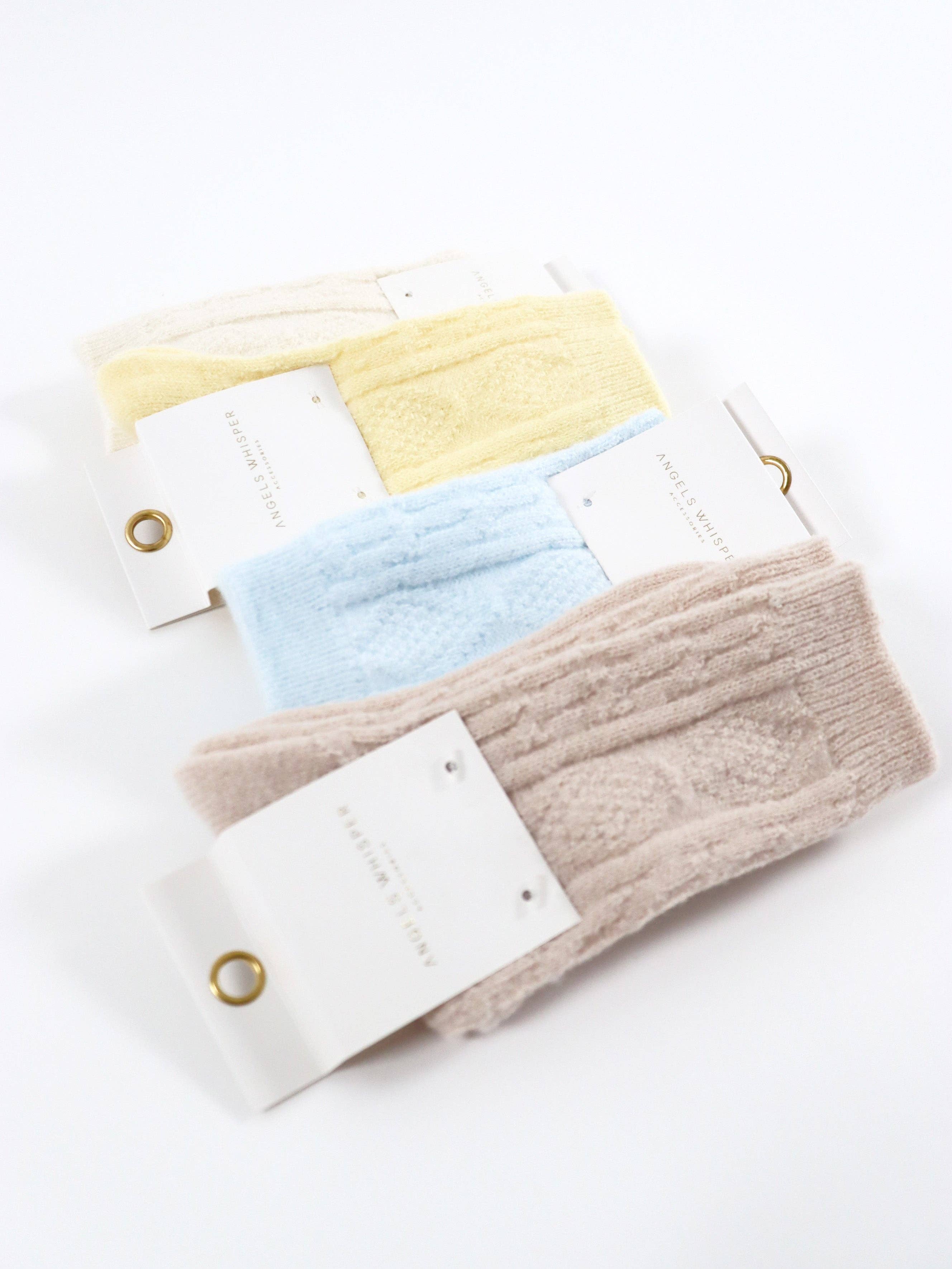 Angels Whisper Accessories - Vendita all'ingrosso Calzini - Donna - [Nuovo Colore] Calze da Pescatore in Lana a Girocollo in Crema4