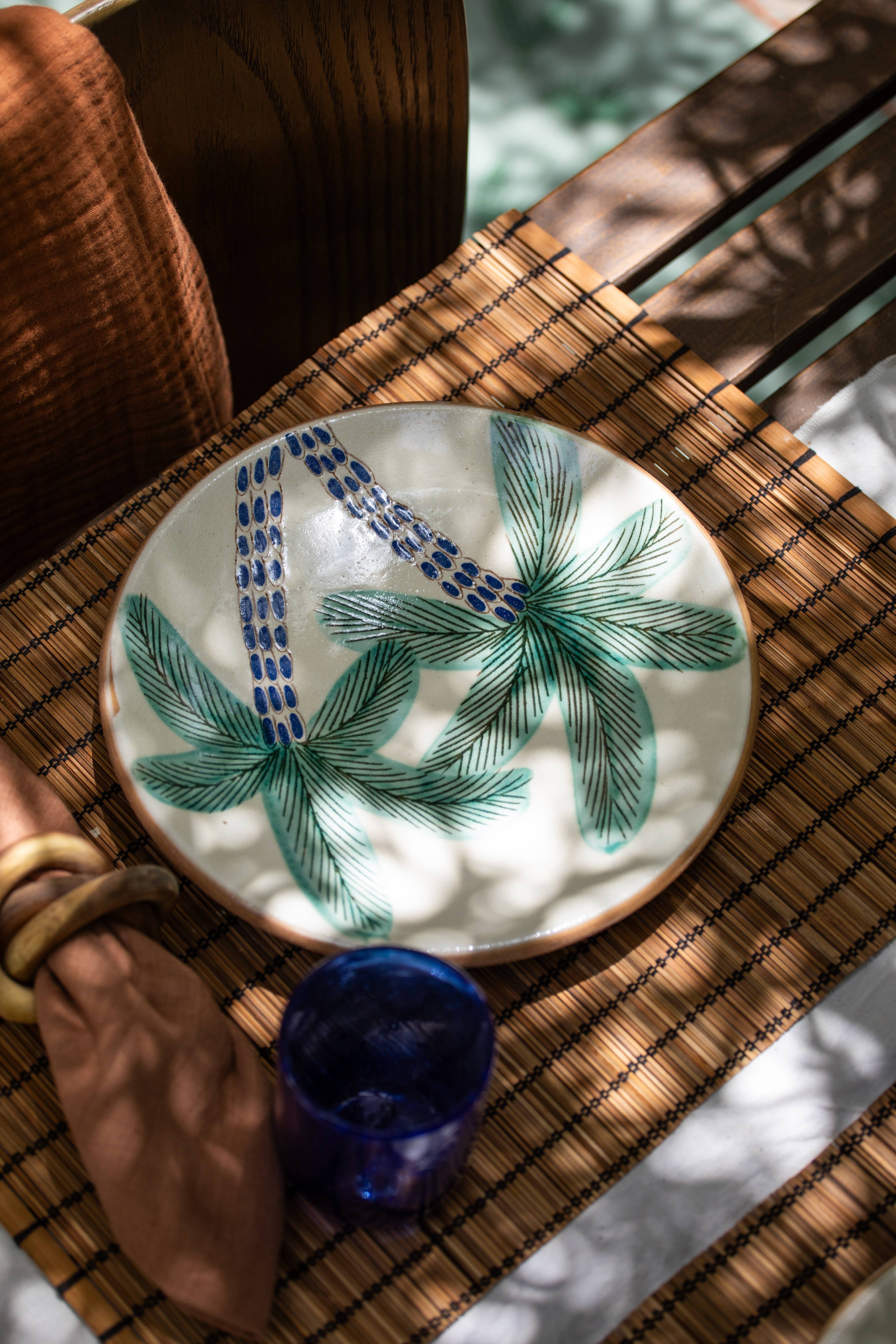 KILIIM - Venta al por mayor Plato grande - Plato de cerámica con diseño de palmera1