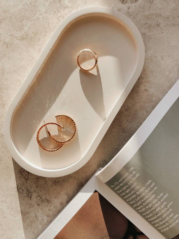 Vassoio Ovale in Cemento Colato a Mano | Portagioie, Portacandele per la vendita all'ingrosso da parte di The lines studio