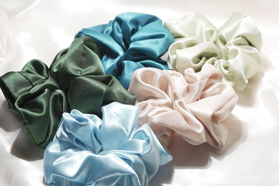 Blush Pop Creations - Vente Chouchou – femme - Chouchous en satin doux en gros - choisissez vos couleurs préférées8