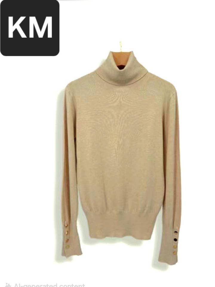 Guldknappad finstickad polotopp för wholesale av Kurt Muller