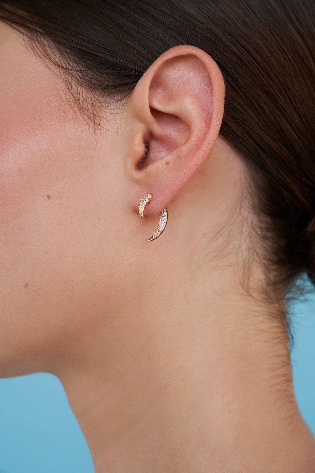 Lili Claspe – wholesale Ear jackets/climbers – Pave Tusk Ear Jacket1