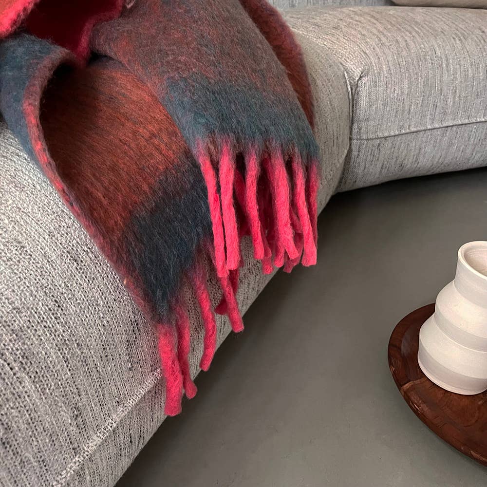 Malagoon - Wholesale Throw Blanket - Zapotec soft pink recycled throw5