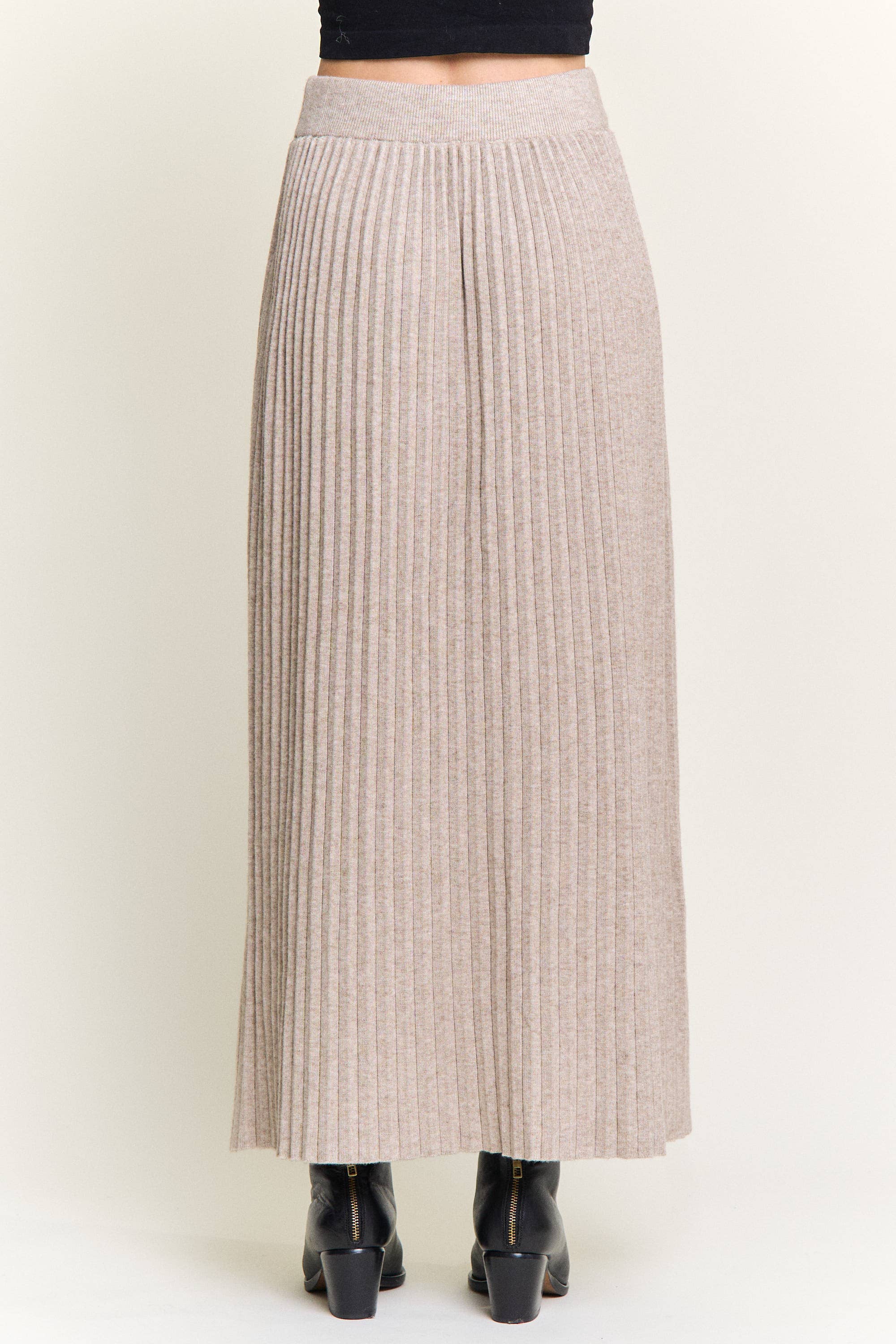 ADORA LA - Wholesale Skirt - Women's - CES4155 -RIBBED KNIT PLEATED MIDI SKIRT13