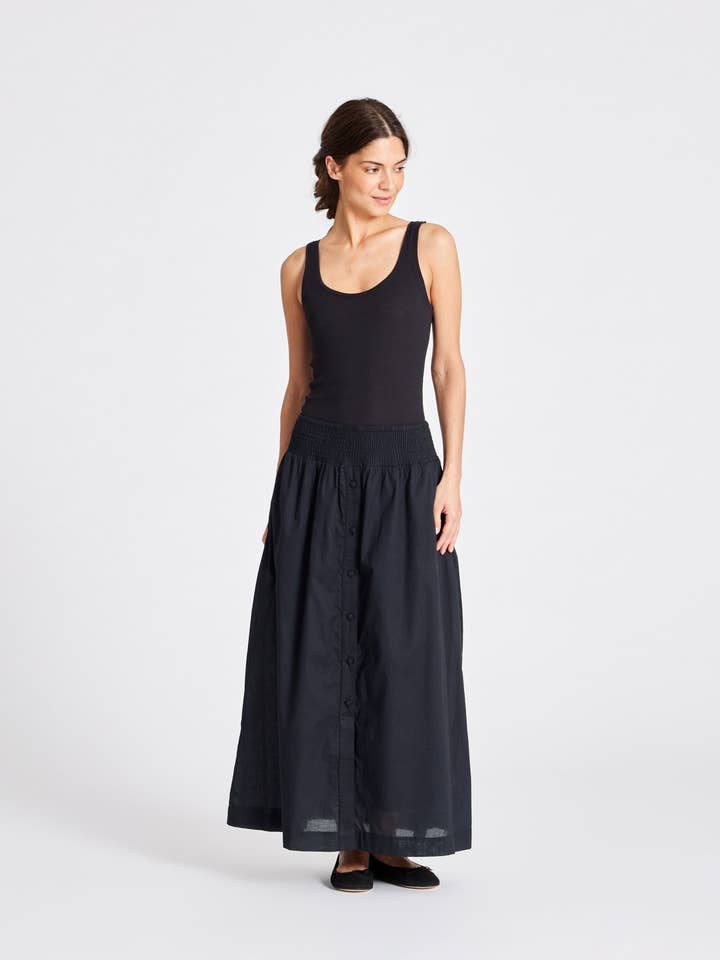 Gonna lunga Viola in voile di cotone biologico - nero per la vendita all'ingrosso da parte di gai-lisva